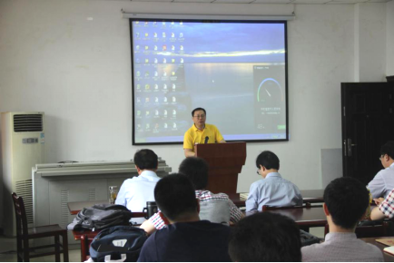 公安部刑事侦查局副局级巡视员张桂勇博士来91大神
讲学